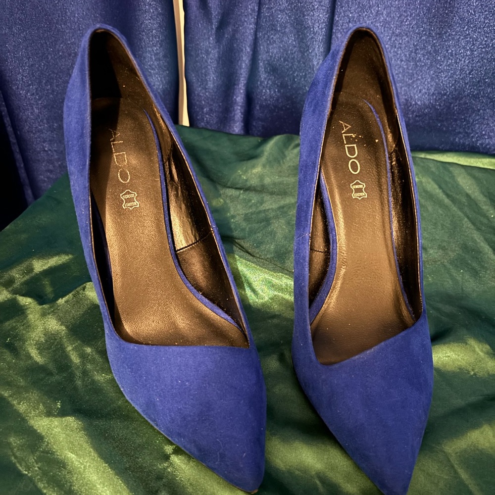 Aldo suede cobalt blue heels